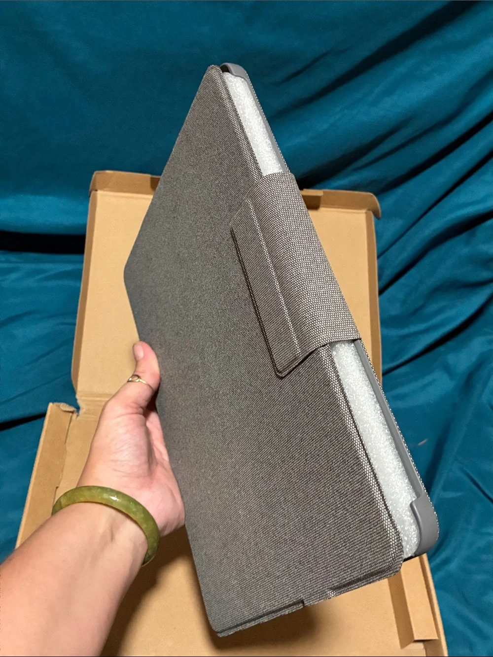 Gray Magnetic Detachable Tablet Keyboard Case